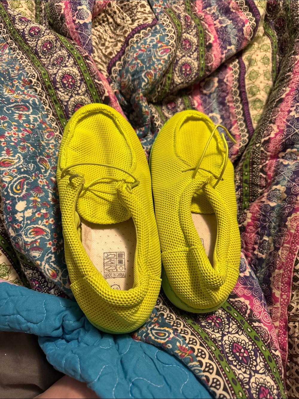 Women’s Neon Yellow Mesh Lace-Up Sneakers